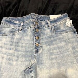 NWT Maurices Blue High Rise Jeans with Vintage-Inspired Wash